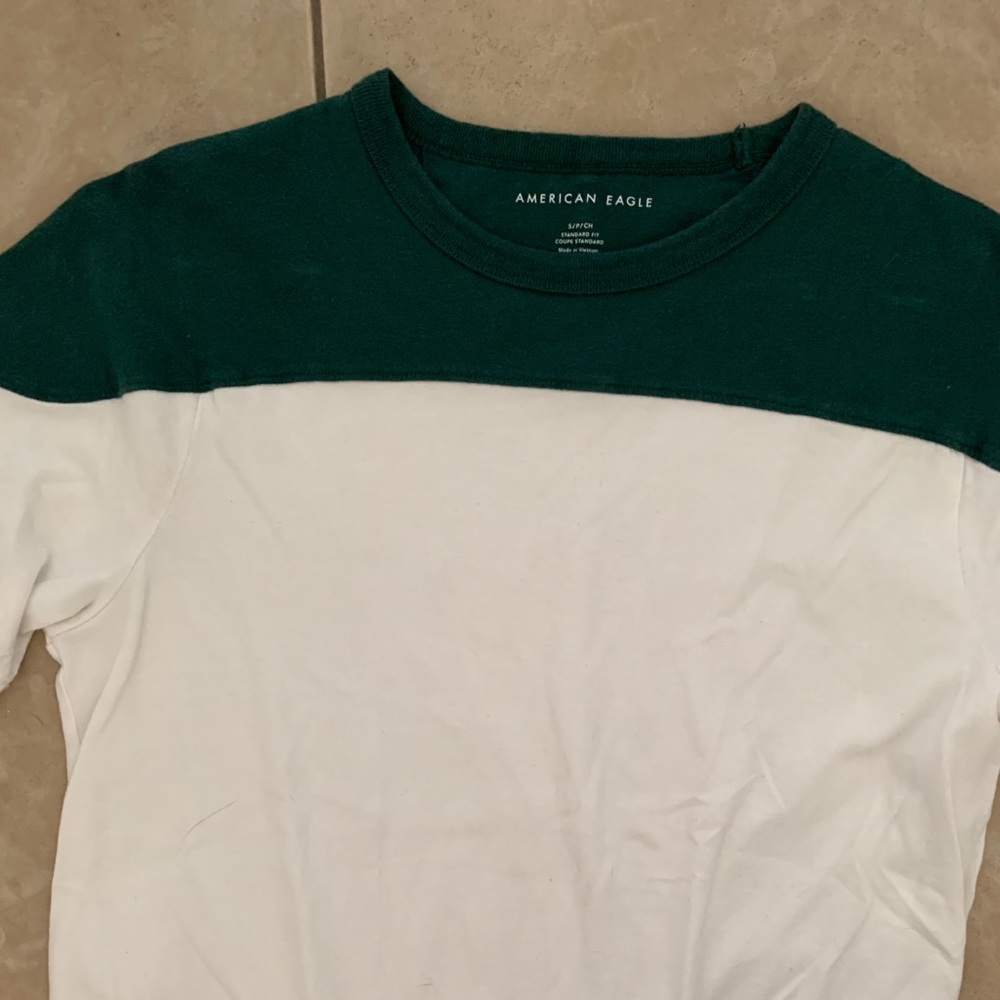 American eagle t shirt